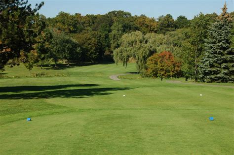golf courses plymouth mi